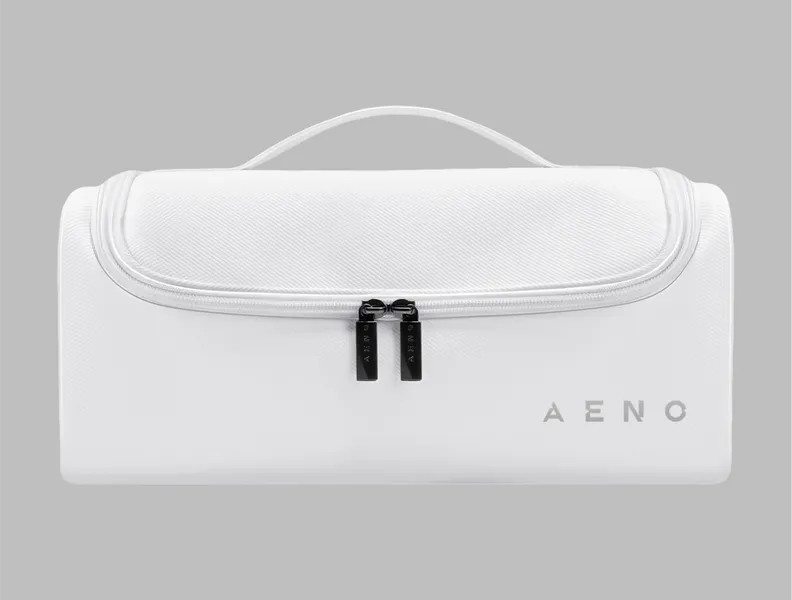 Travel friendly: travel case included